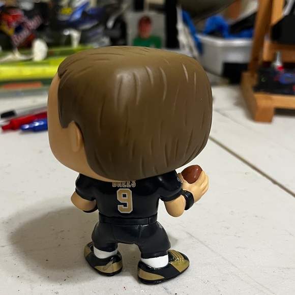 Funko vaulted #11 all black with helmet Drew Brees - Picture 6 of 8